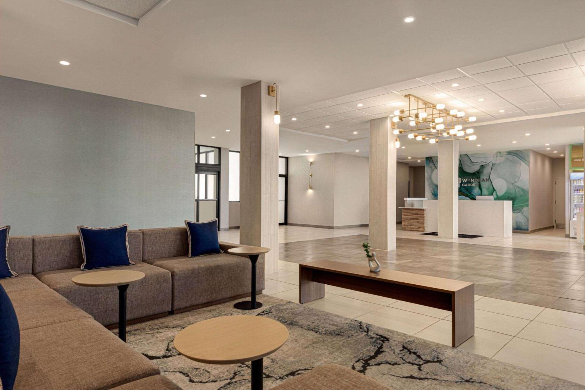Wyndham Garden Atlanta Airport Hotel College Park Bagian luar foto
