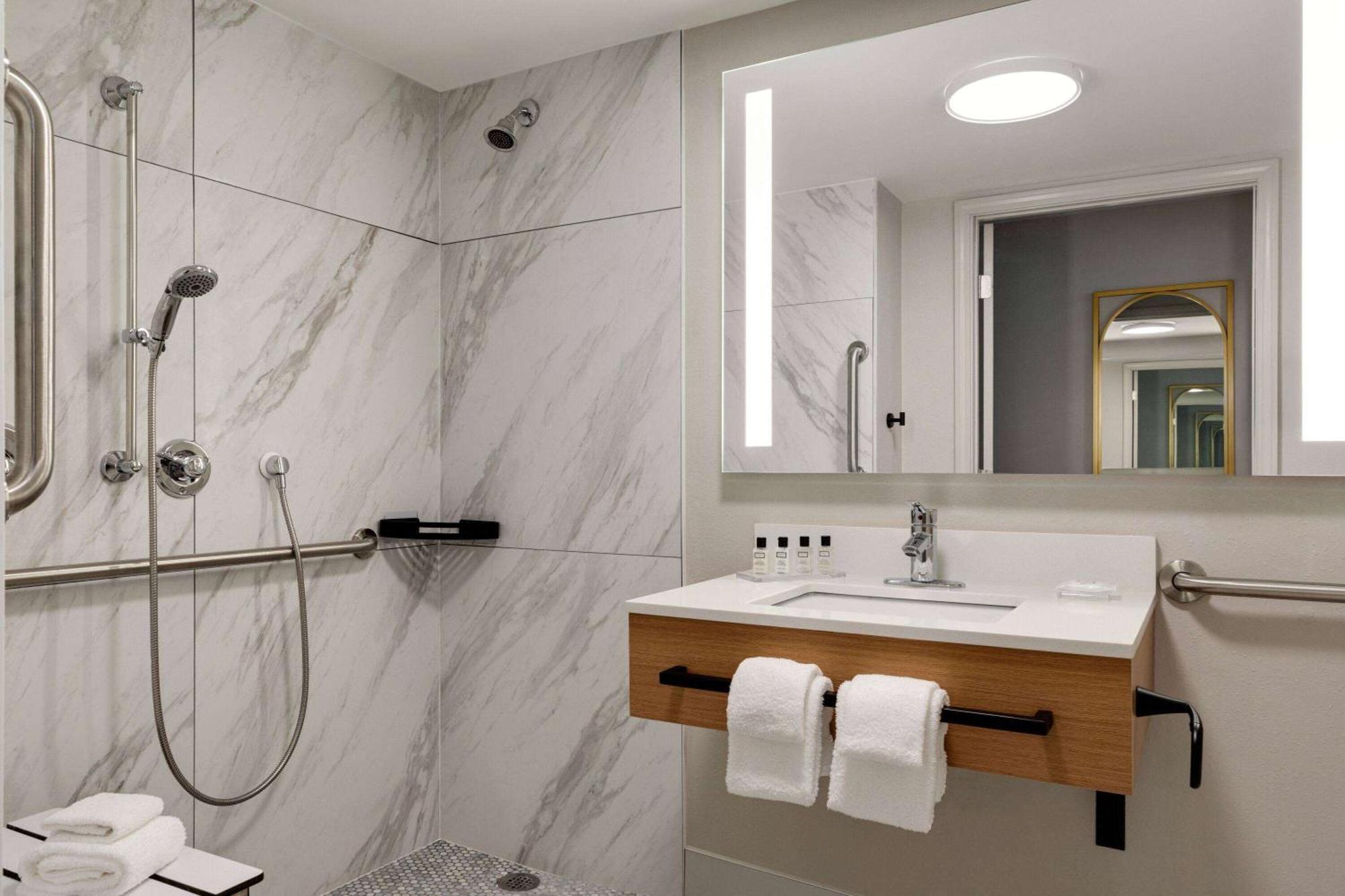 Wyndham Garden Atlanta Airport Hotel College Park Bagian luar foto